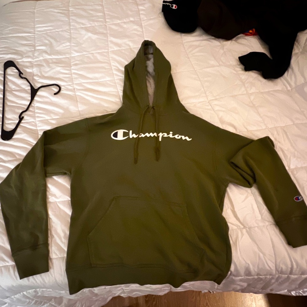 Olive green champion hoodie. Size medium. Good condition.